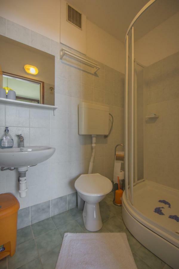 Guest House Djurdjica Dramalj Ngoại thất bức ảnh