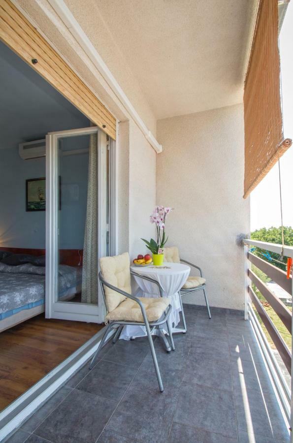 Guest House Djurdjica Dramalj Ngoại thất bức ảnh