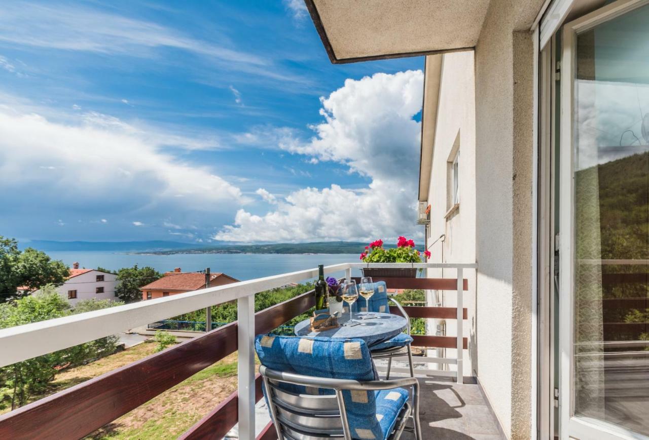 Guest House Djurdjica Dramalj Ngoại thất bức ảnh