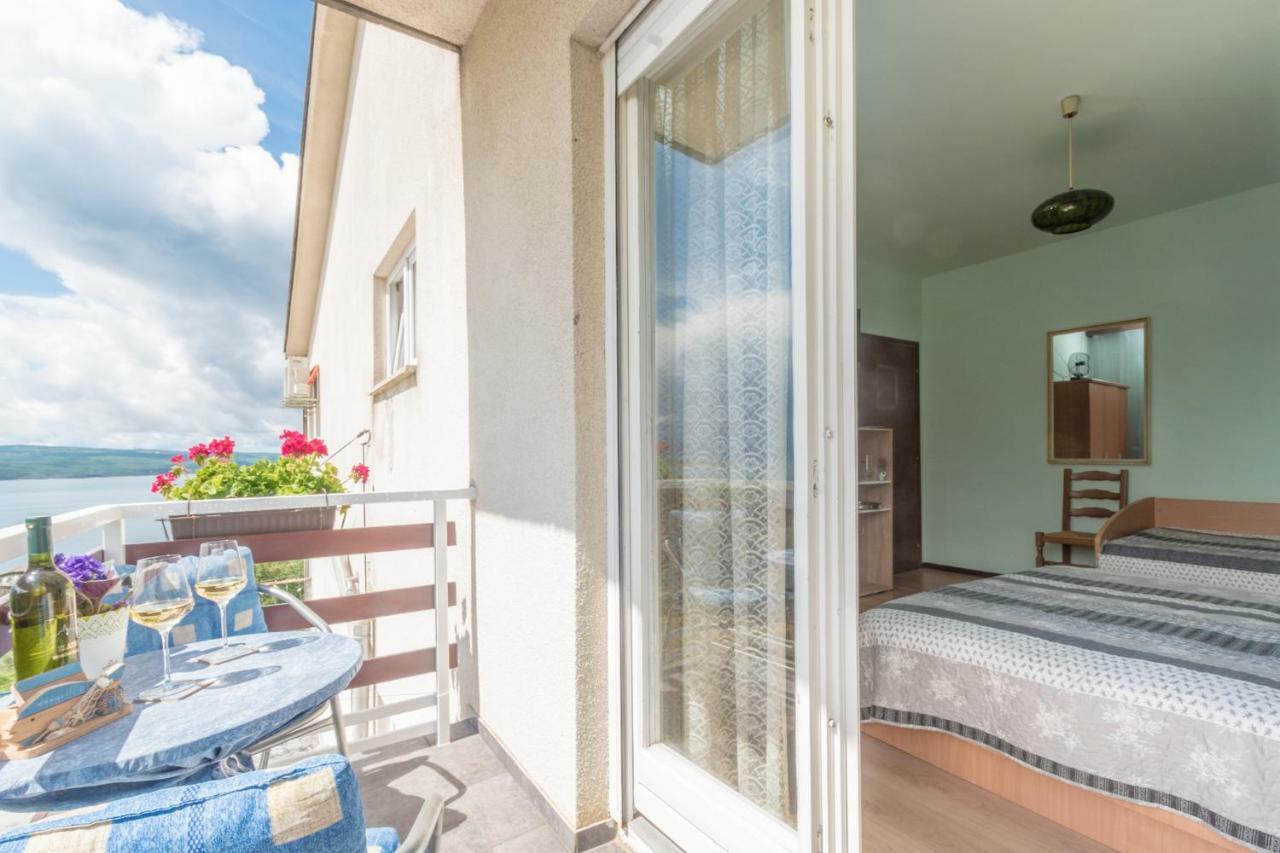 Guest House Djurdjica Dramalj Ngoại thất bức ảnh